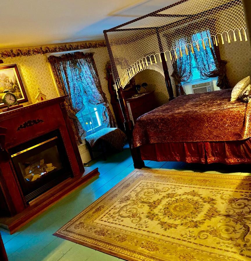 The Bella Ella Bed And Breakfast Canandaigua Eksteriør bilde